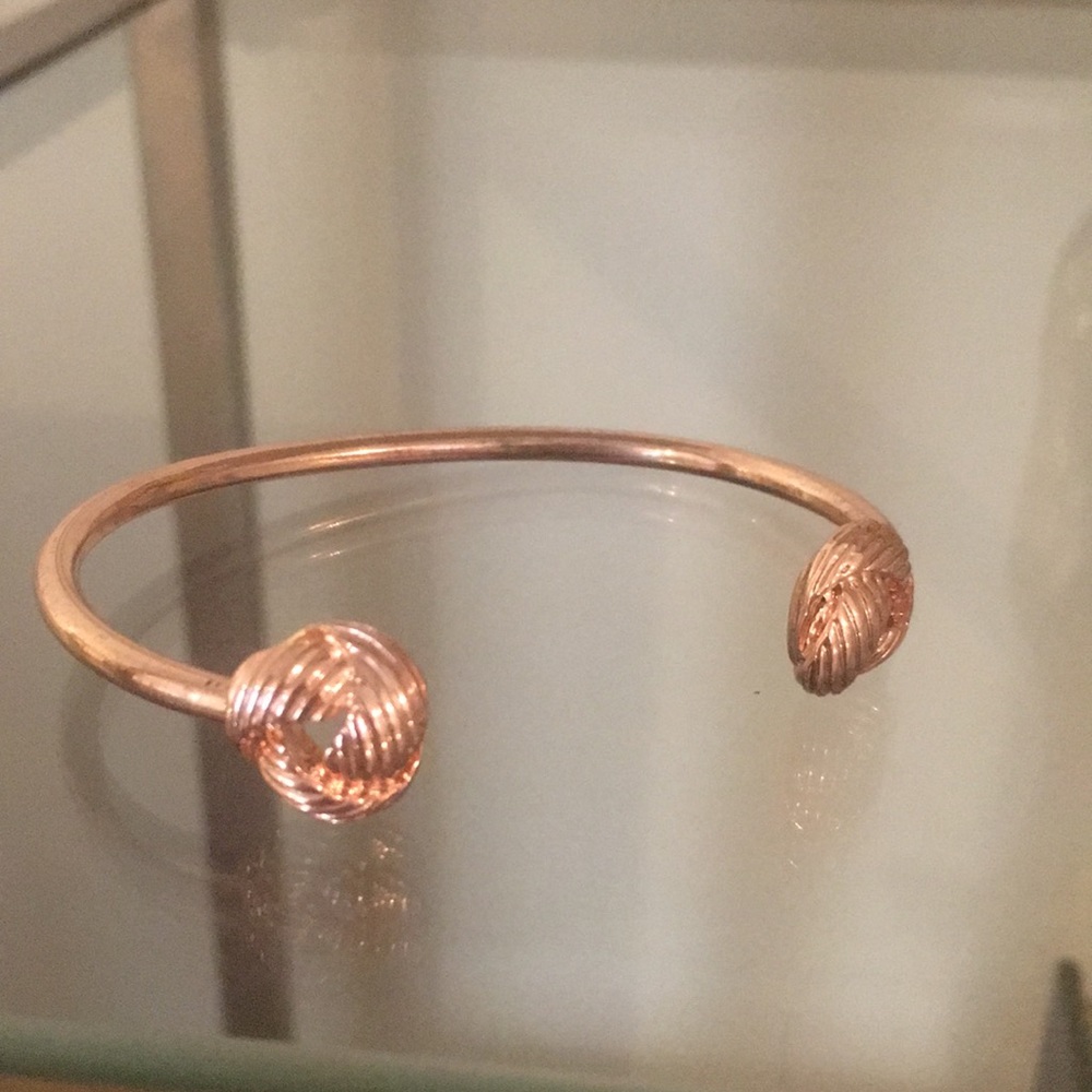 Rose gold knot bangle